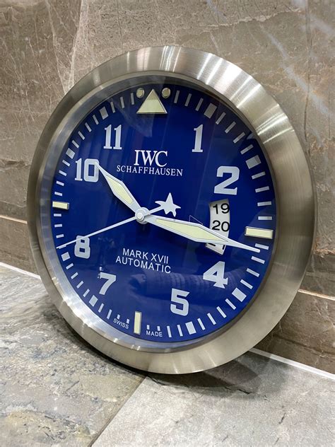 wall clock based on iwc